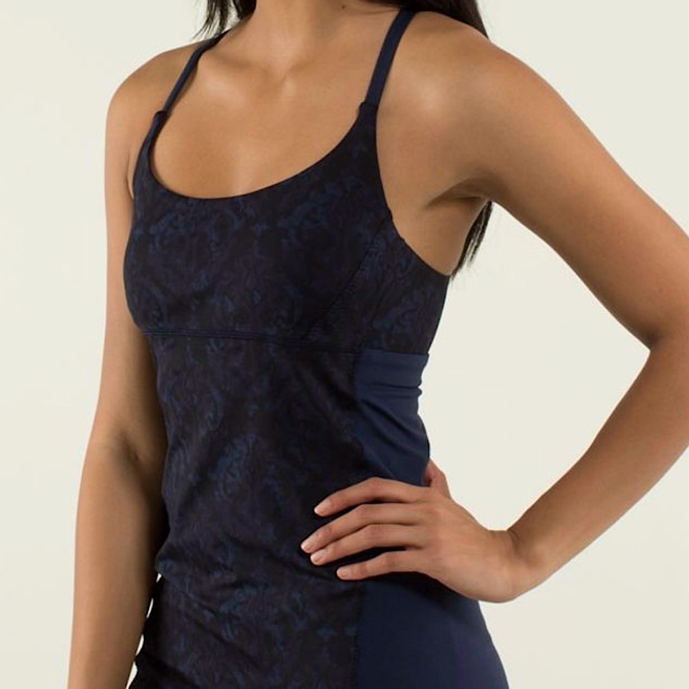 LULULEMON Yeah Yoga Tank Baroque Inkwell Blue/Black - Sz. 8   •EUC• - Picture 2 of 5